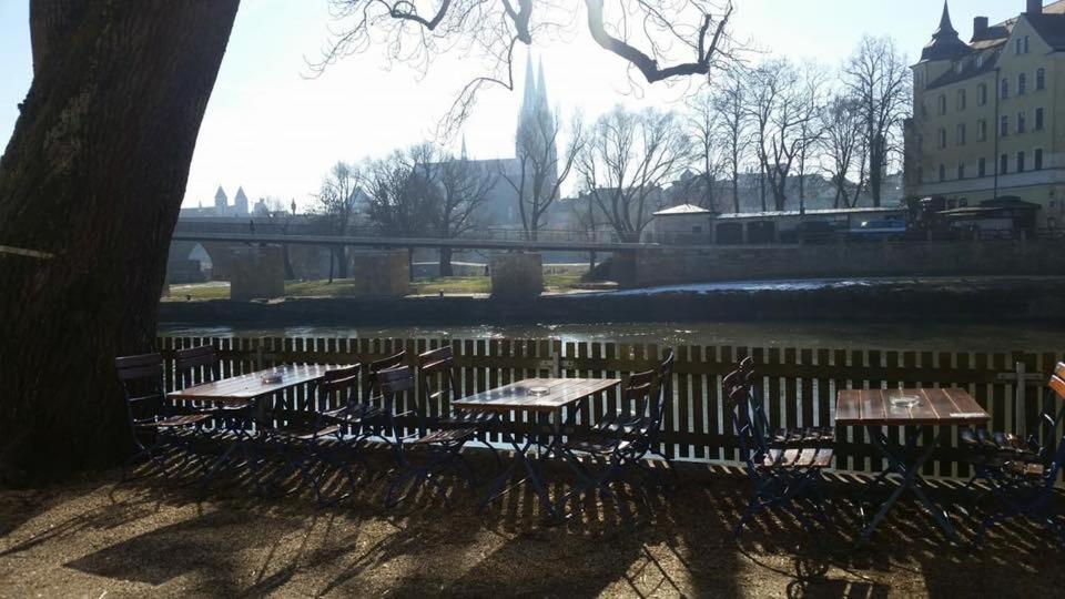 Brauereigaststatte Spitalgarten Regensburg Buitenkant foto